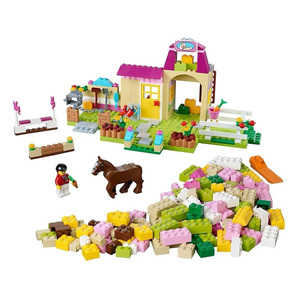 Lego Juniors 10674 Pony Farm Used- Easy To Build  293/306 Pieces 96% Complete
